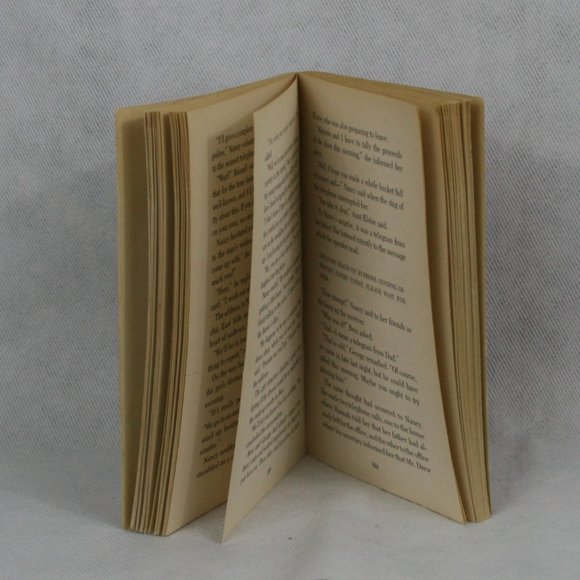 Nancy Drew Paperback Books Lot of 5 - Picture 4 of 4